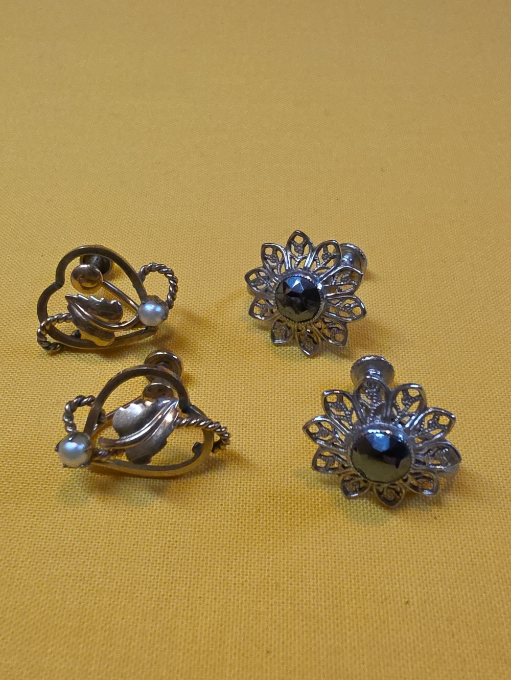 Vintage Screwback Earring Bundle (2 Pairs) Filigree Flower & Pearl Heart (12kGF)